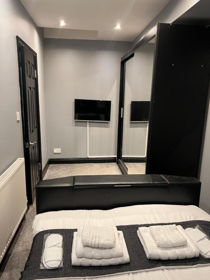 Boutique Blackpool 2 Bed Grey Apartment Sleeps 10 المظهر الخارجي الصورة